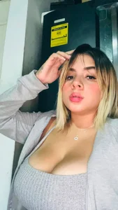 Threesome_RedX Public Billede