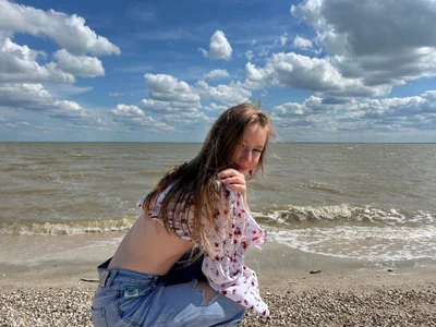 Anna_Kare Public Pic 8