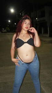 STREET de ZiaCarter_  2 Imagens