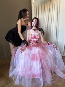 The Dark Side of Bridal Beauty od CherryBombs-  6 snímek