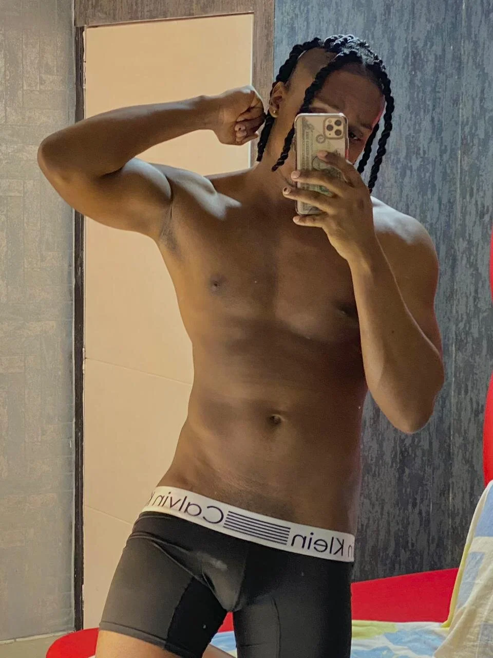 DominicSccott Právě oblíbené foto 555