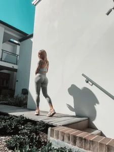 chasing_hazel Fitness 🏋️‍♀️👟 Pic