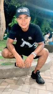 Noahlang_01 Feliz Pic 3