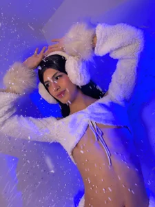 NickiWestt___ 🔥 Ice & Desire 사진 3