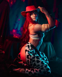 scarlet__rossi riding on Halloween Immagine  2