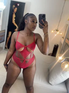 ely_brown_のSexy photos ❤️の 2枚の写真