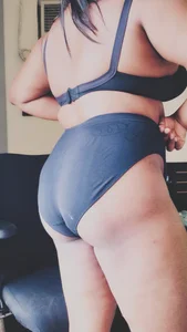 kiaraa_strip