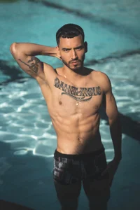 Dangerous-Men's photo