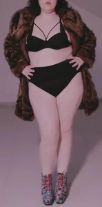 MissChubbs Public Foto 3