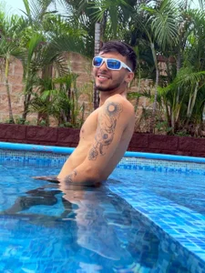 Stefan_big_cock kullanıcısının ME albümü -  3 fotoğraf