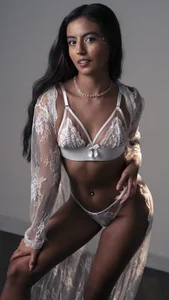 emily_bank Between heaven and sin... I choose to burn slowly 🔥 Pic 6