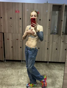 sweet_little_angel_ gym girl Pic