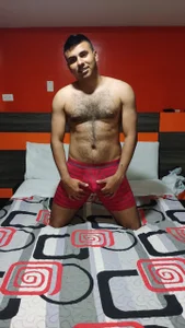 Ryan de LazyandSniffer28  7 photos