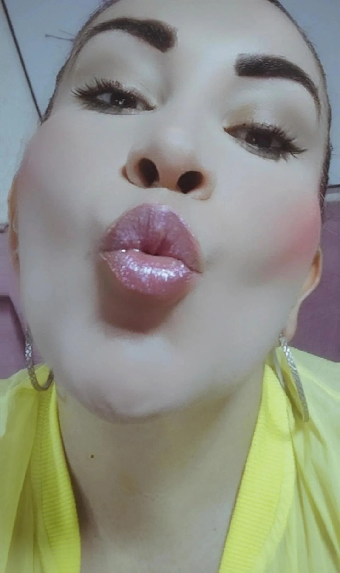 AriannaAdames 님의 트렌드 중인 사진  9986개