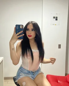 sofi_tsxxxx Public Pic 3