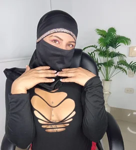 zali_mahamed Beautiful curves Pic 3