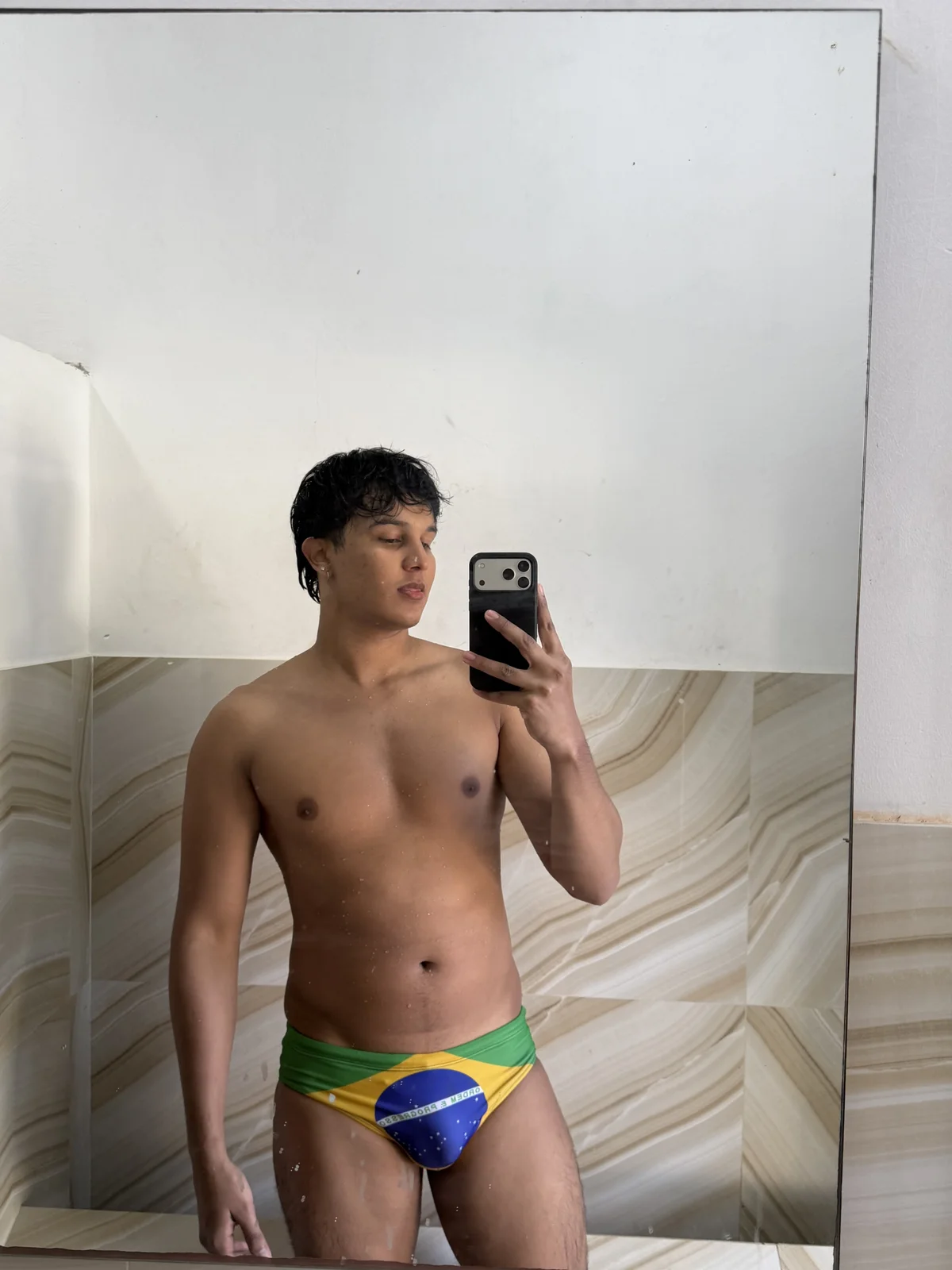 ภาพที่กำลังนิยมของ Leo_Savage_  1859