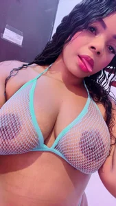 KiimLogan Bite-Sized Tease 💋 Bilde 2