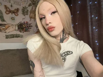 Chloevesper so sexy slika 2