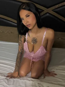 rossginebraa's XXX Nude Photo 2