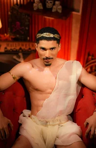 eros_becker Halloween 2026 🎃 Pic 4