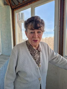 Betty_Brick Public Pic 2