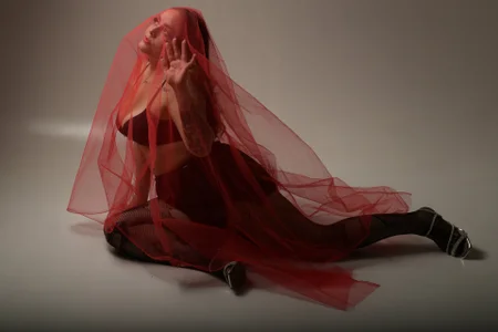 susuya-doll red goddess💖🔥 slika 2