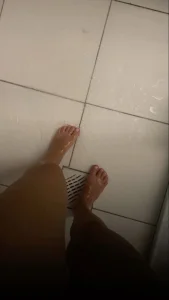 Nissrinee احلى قديمين best foot 🦶🏻 Foto