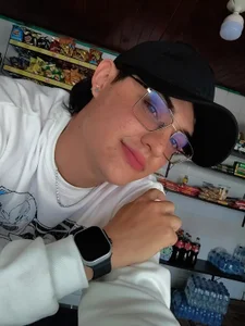 Public de yesitwink_  3 Imagens