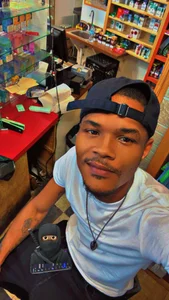 PoundTown3000 Public Pic 6