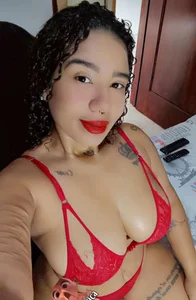 leslycarsson red Immagine  2