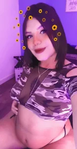 Beautiful pregnant victoria de Victoria14_  2 photos