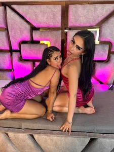 brithny_bratz_ SPECIAL SHOW WITH MY FRIEND Foto 2