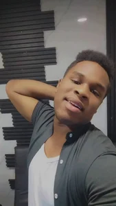 The smile that doesn't ask permission. de Amun_obsidian  photos