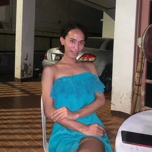 PeachyLuxe Pretty in Green صورة واحدة|PeachyLuxe Pretty in Green صورتان|PeachyLuxe Pretty in Green  صور|PeachyLuxe Pretty in Green  صورة