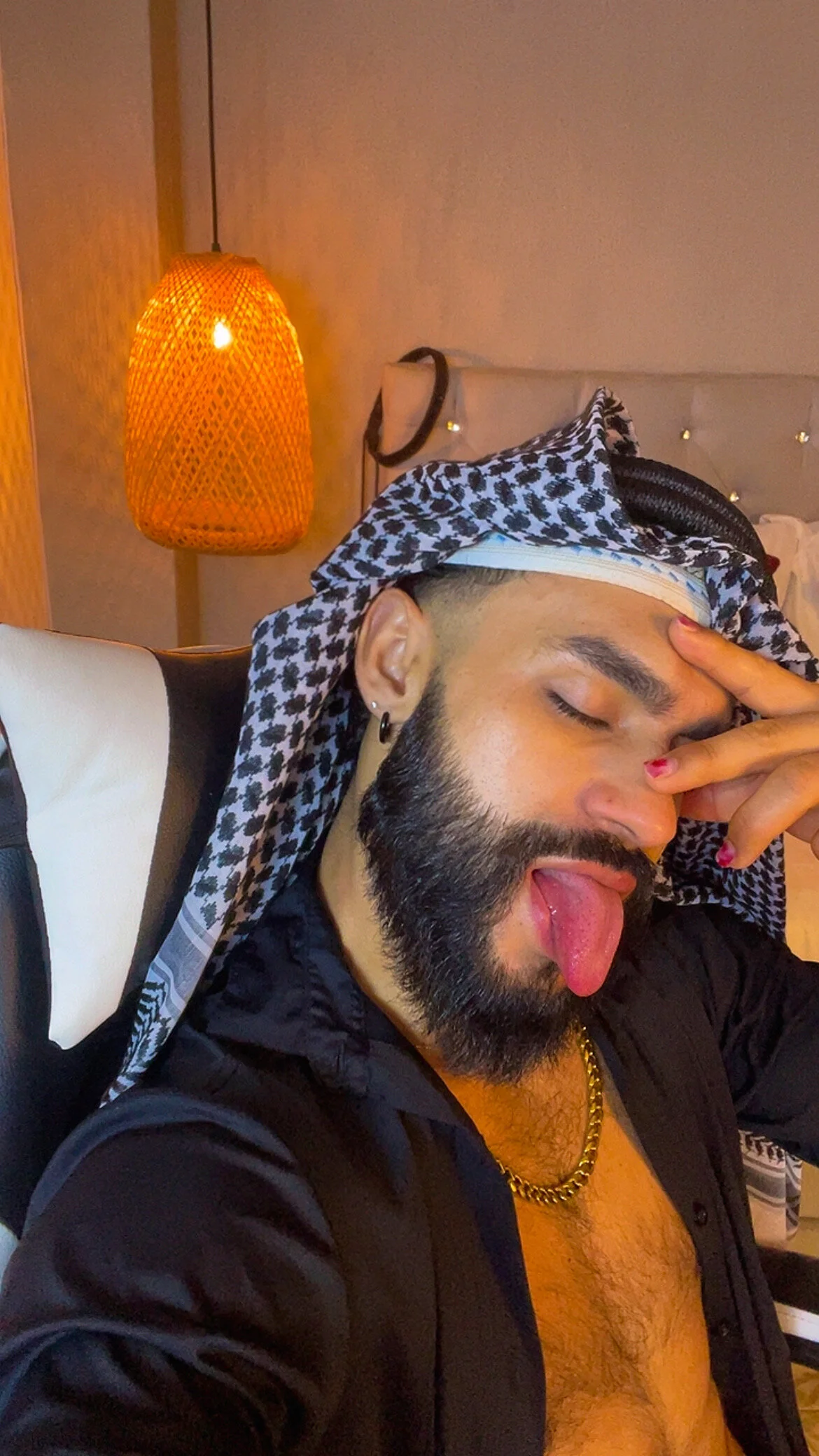 Трендове зображення  8026 Thaiel_Fosteer