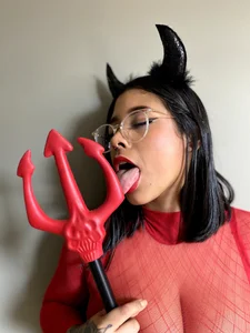 Ninatejeiros The Devil insaid Pic 8