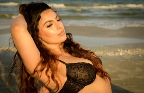 Ocean breeze, sultry vibes od VallerieJones  5 snímek