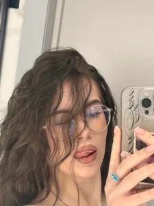 DebraSchneider Home vibe Pic 4