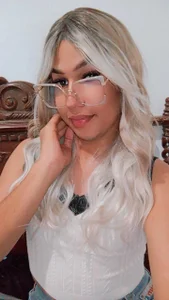 Valeria_Gimon Public Hình 6