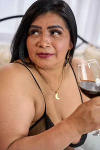 diosa_victoria Are we going to share a bed tonight? Pic