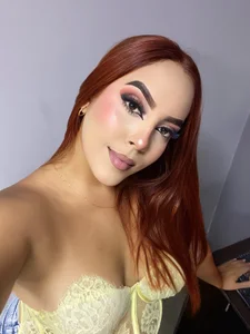 Victoria-Luxx 💛🥂🎀Something Casual💛🥂🎀 Pic 2