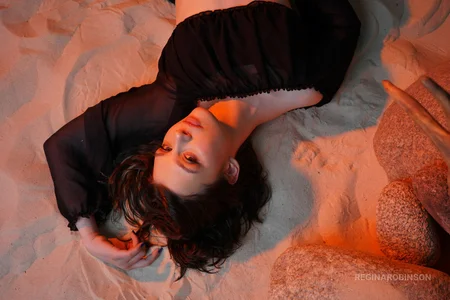 ReginaRobinsonmagnetic eyes图片 2