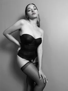 MelissaMoore_ B&W Immagine  4