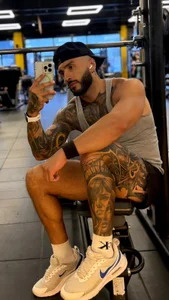 Simon_trujillo's TRAIN Sex Photo 1