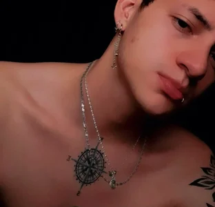 GabyThoms Hello you Pic