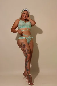 🍀 Your naughty elf awaits you de _carolina_fox  2 Imagens