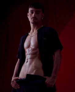 alexis_stonne: Public ( 7 фото)