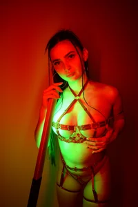 AliceHarper_ LIGHTS & DESIRE 사진 4