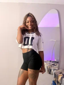 SPORTY AND WET 🔥🌺 od kiaratentation  2 snímek